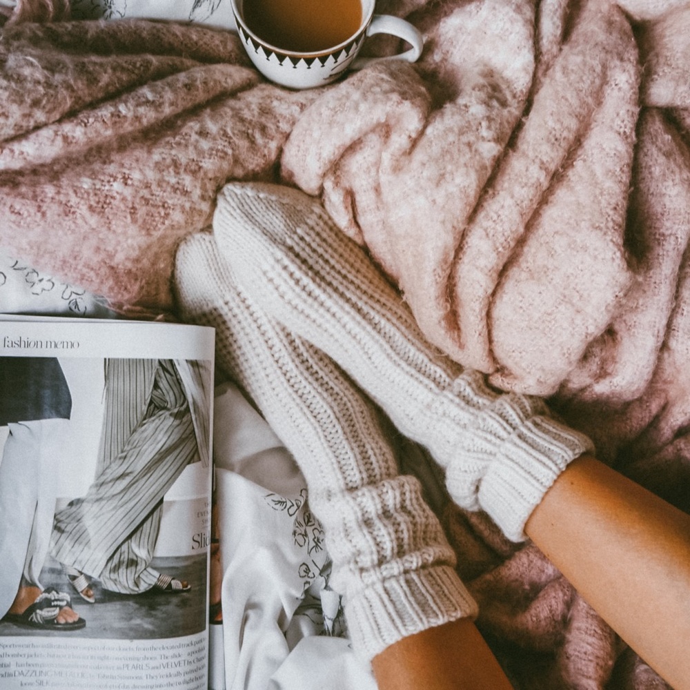 𝓬𝓸𝓷𝓷𝓮𝓬𝓽 𝔀𝓲𝓽𝓱 𝓶𝓮